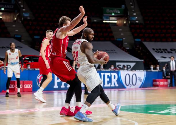 湖人依旧拥 湖人依旧拥