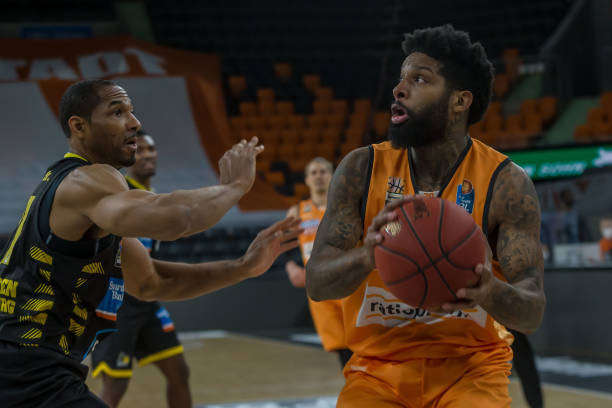 上占据统治 上占据统治